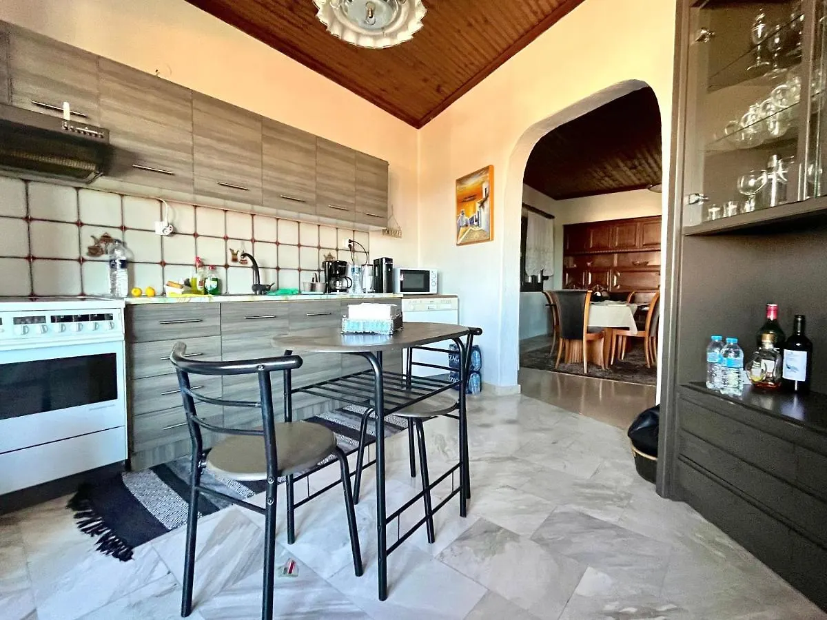 Thomis Villa Nea Iraklia 0*,